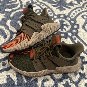 Adidas tennis shoes EVM 004001 unisex gray olive green orange sz 6